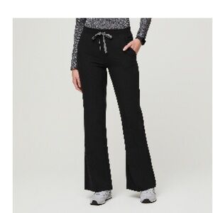 Figs Women’s Lemarie Slim flare Scrub Pant